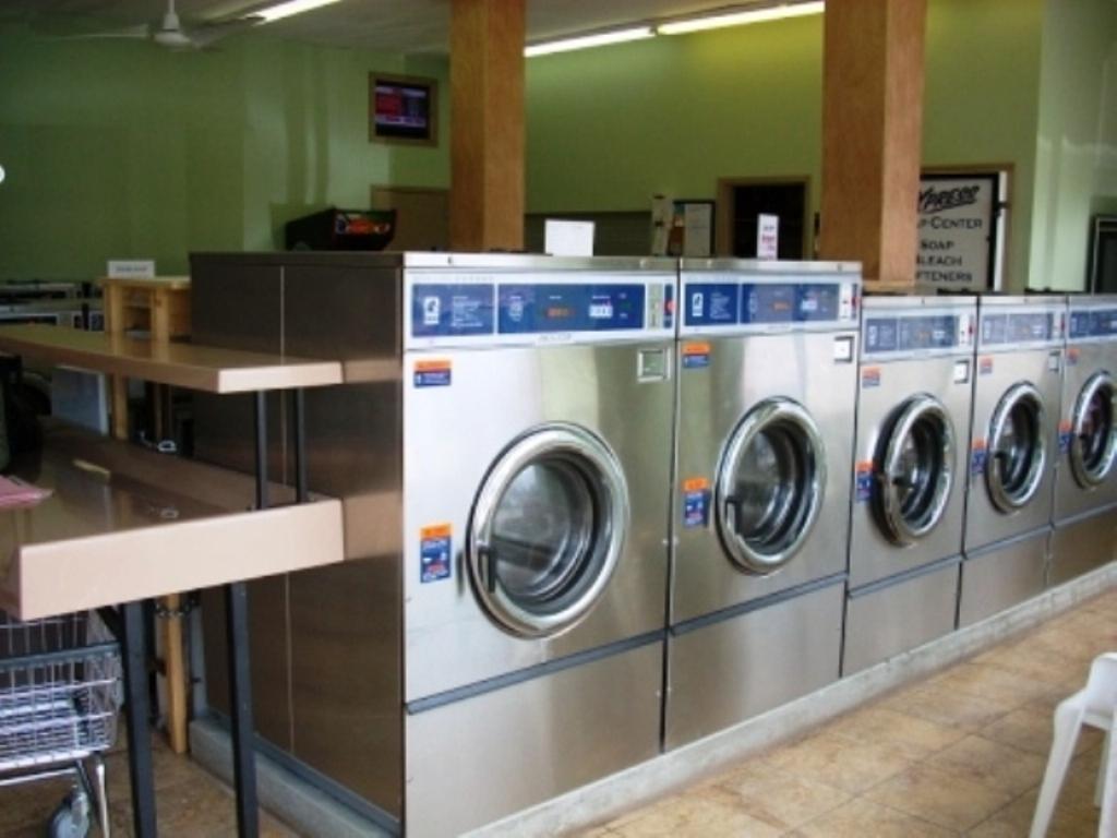 Jumbo Washers, Free WiFi